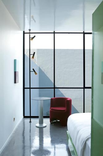 room detail thumbnail 0
