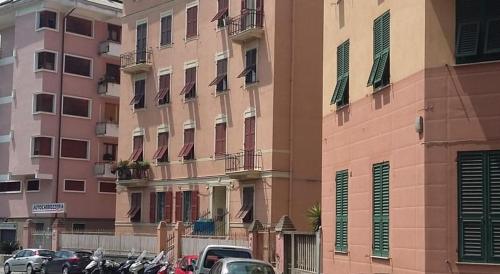 La Porta Accanto