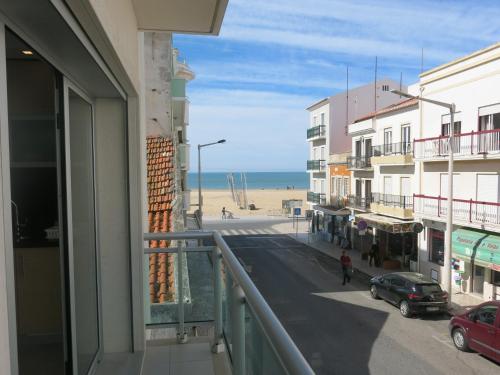  OLY BEACH in Nazaré