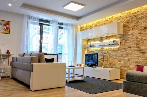 Studio 10, Bușteni (foto 2)