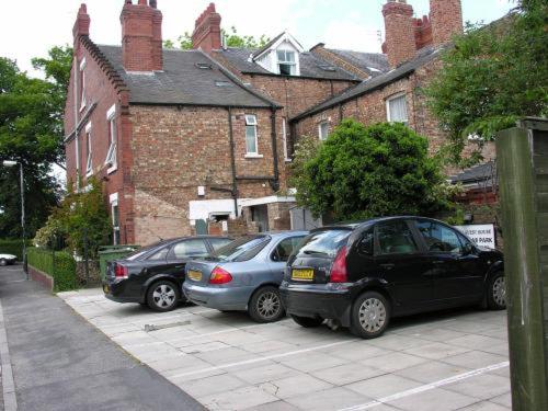 Entrance, Park View Guest House in York