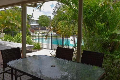 บริการและสิ่งอำนวยความสะดวก, แฟลชแพคเกอร์ เฮอร์วีย์ เบย์ โฮสเทล (Flashpackers Hervey Bay Hostel) in อ่าวเฮอร์วี่