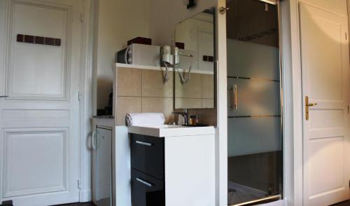 keuken, Residence et Chambres d'Hotes de La Porte d'Arras in Douai