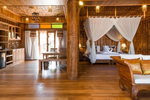 ห้องน้ำ, สันธิญา ภูเก็ต นาใต้ รีสอร์ต แอนด์ สปา (Santhiya Phuket Natai Resort & Spa) in โคกกลอย