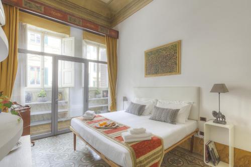 Duomo Suite Central Home - image 12