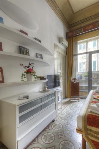 Duomo Suite Central Home - image 8