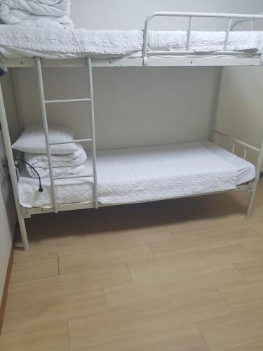 Cozybox Guesthouse