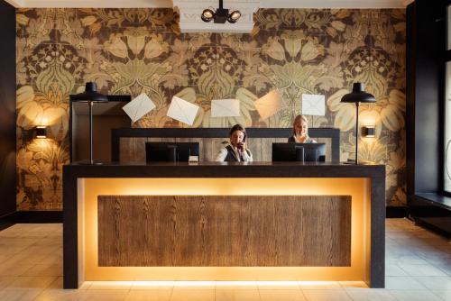 Lobby, Post-Plaza Hotel & Grand Cafe in Leeuwarden
