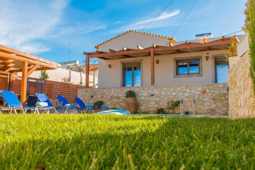 Rose Villa with Private Pool gîte à louer Skouloúfia