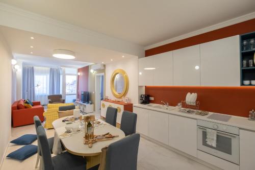 Vitosha Blvd 3-Bedroom, 2-Bathroom Lux Suite, Sofia (Foto 7)