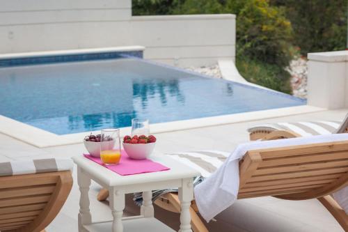 Villa Vintage & Modern a luxury villa in Tucepi - image 8