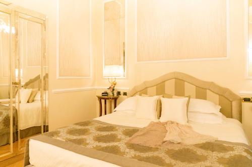 Superior Double Room image 3