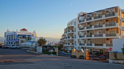 Exterior view, Mirador Golf Appart-hotel in Cabo Negro