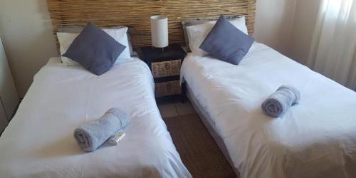 lodge strand the