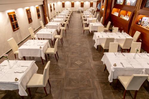 กิจกรรม, Hotel San Luca in บัตติปักเลีย