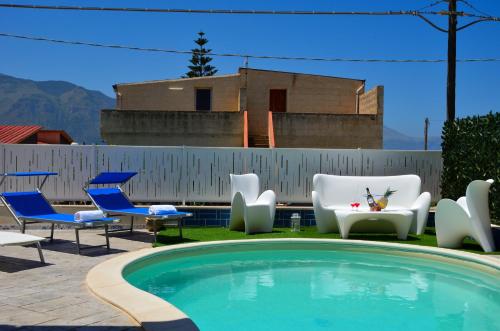 Villa con piscina Alcamo Marina