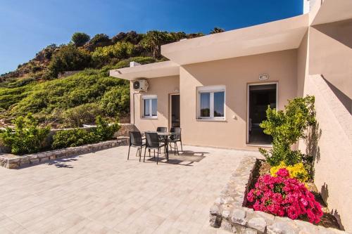 Exterior view, Votsalo Studios & Apartment in Sfakia