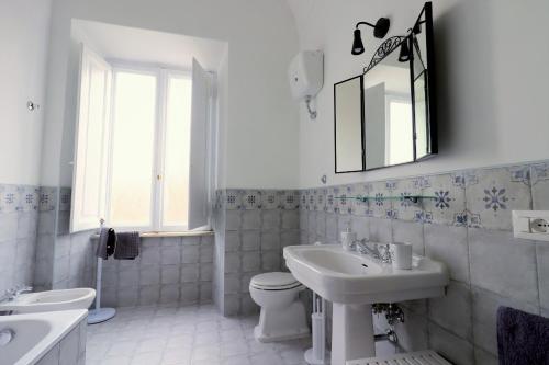 Trevi Grand Blu Suite B&B - image 10