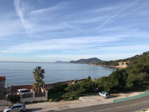 Hôtel Almanarre Plage - Tap to explore photos