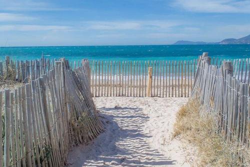 Hôtel Almanarre Plage - Hôtel Eco-Responsable face à la mer - image 5