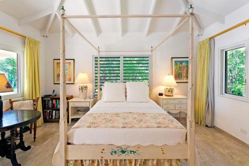 BLBH1 - Beachfront villa on Baie Longue with pool - Free Wifi