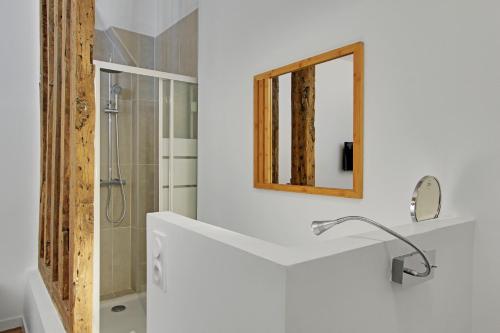 Rent a Room - Residence Meslay Room Type - Apartment - Ground Floor Rent a Room - Residence Meslay Room Type - Apartment - Ground Floor