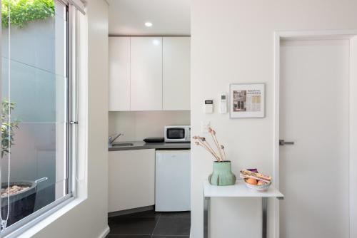 Kitchen, Stunning Views - Read our Re-views, then book in North Bondi