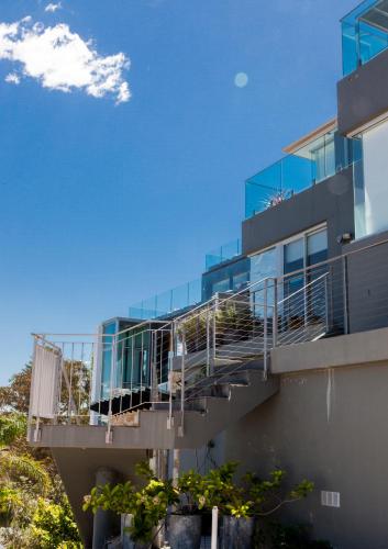 Stunning Views - Read our Re-views, then book in North Bondi
