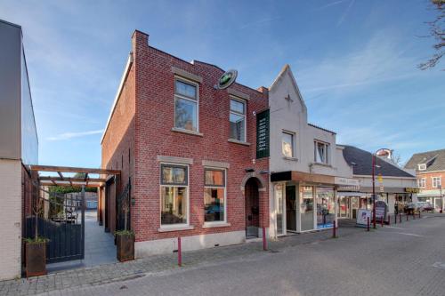 Hotel 't Peperhuys - Tap to explore photos