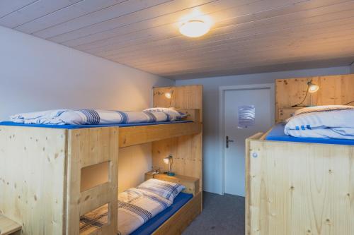 Mountain Lodge Backpackercamp in Lenk im Simmental, Schweiz