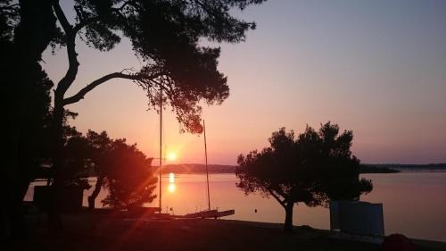 Villa Sunrise Premantura Sea View - image 4
