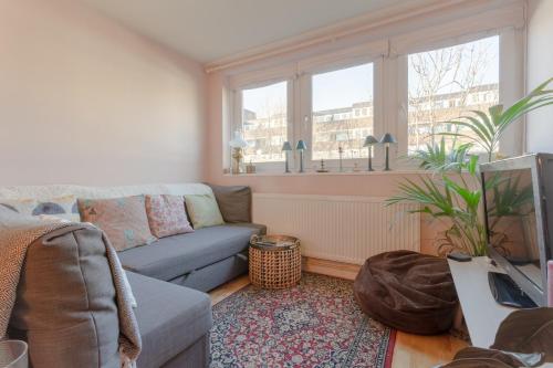 Spacious 1 Bedroom Flat In The Heart Of Holloway, , London