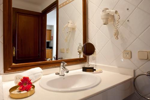  Apartments Galeon Suites in Port de Pollença