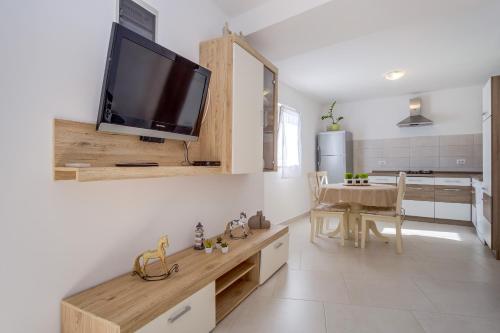  Apartment Angela in Čunski