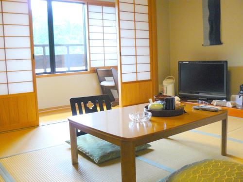 room detail thumbnail 0