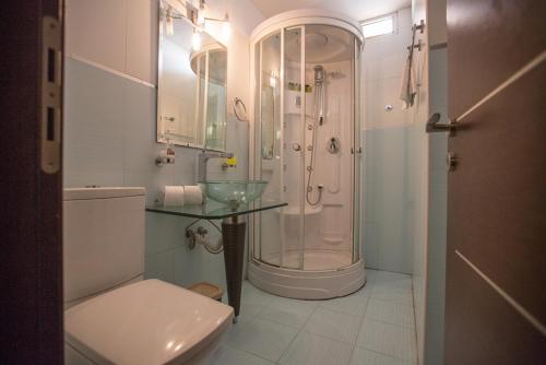 Beautiful 5 Star Holiday Villa in a Prime Location in Protaras Book Early to Secure Your Dates Protaras Villa 1269 - image 8