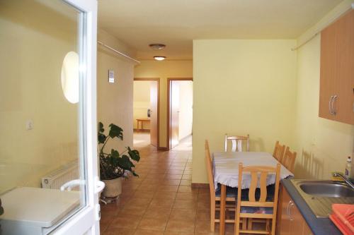 Afrodité Apartmanok - image 5