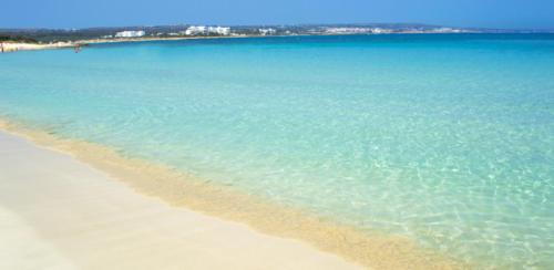 How to Rent Your Own Private Luxury Holiday Villa in Ayia Napa for Less than Basic Hotel Ayia Napa Villa 1201 - image 5