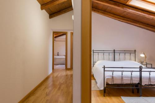 Casa Mamà by Reasy&Busy - bagno privato esterno, Verona (fotografie 10)