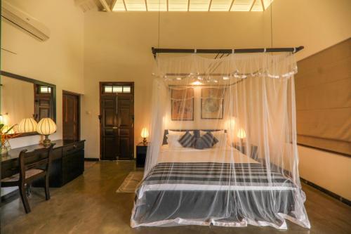 Thompson Manor (A Luxury Villa in Galle)