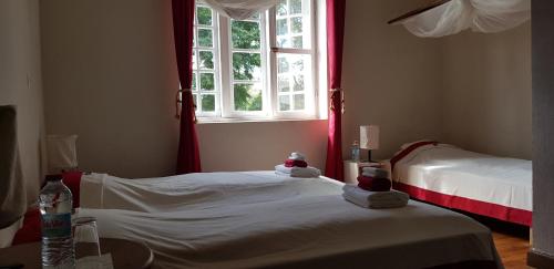 3 twin beds