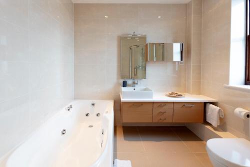 Hampden Apartments - The Henry - image 10