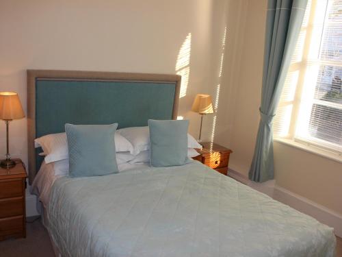 Standard Double Room image 3