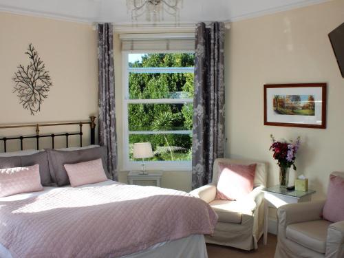 Trafalgar House - image 13