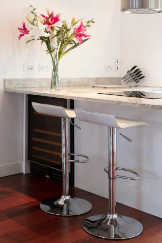 Hampden Apartments - The Charles - image 7