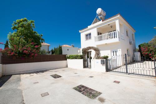 The Complete Guide to Renting Your Exclusive Holiday Villa in Sotira with Private Pool and Close to the Beach Sotira Villa 1302 - main image