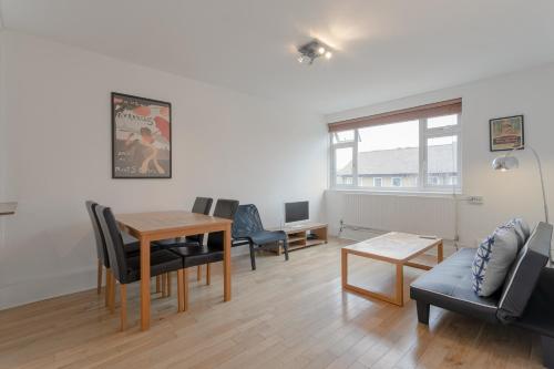 1 Bedroom Flat In Hoxton, , London