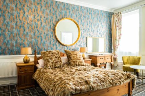 The Tudor Rose Hotel