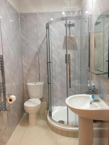 Lanark Residence - image 13
