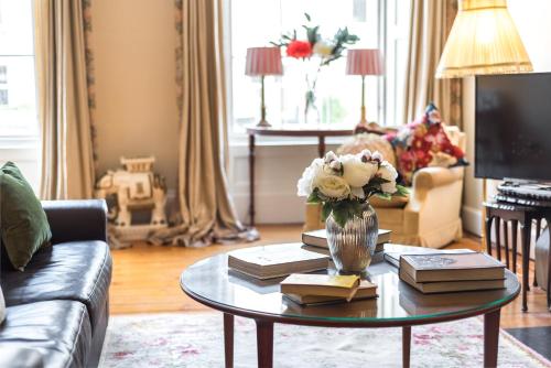 GRAND & SPACIOUS CENTRAL APT WITH WiFi, Edinburgh (Foto 10)